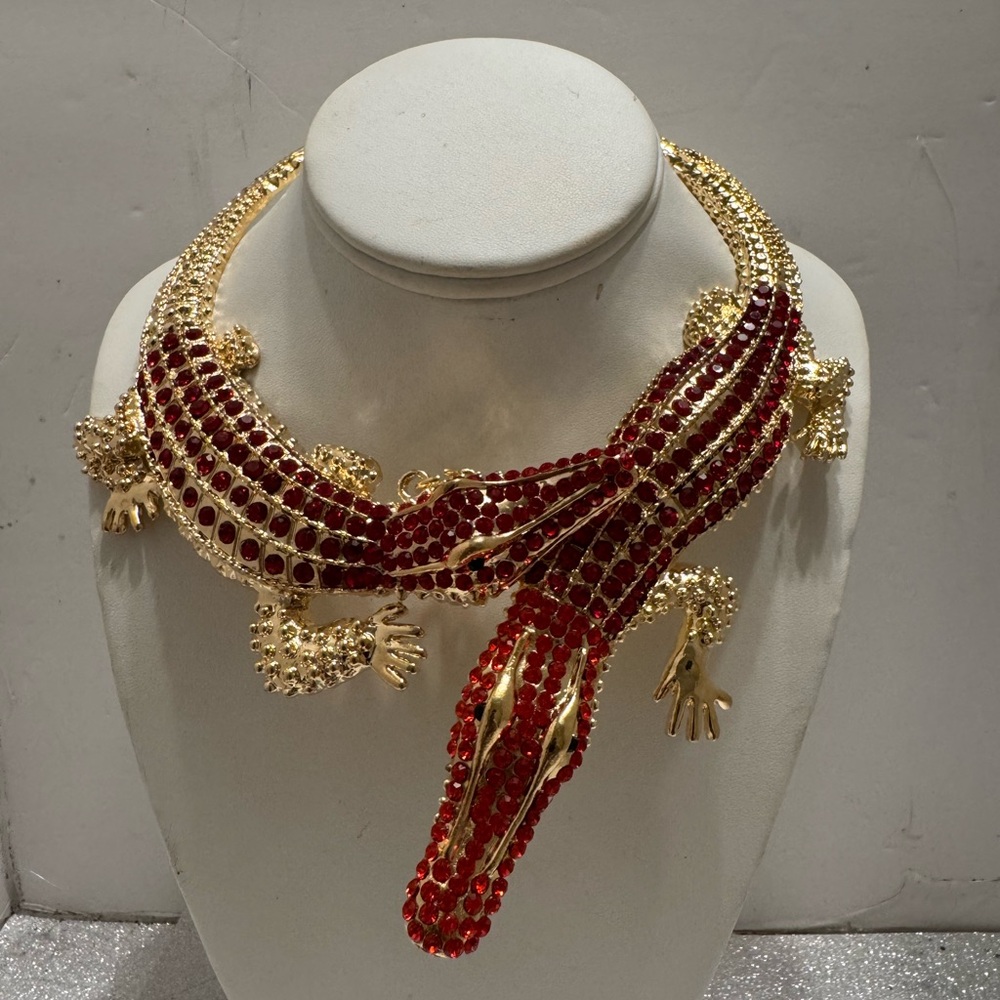 DENKAYS BLACK CHUNKY NECKLACE - Picture 5 of 9